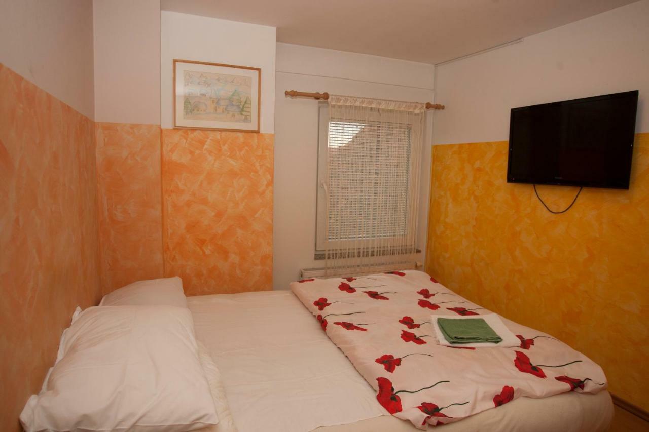 Guest House Celan Spodnja Hajdina Rum bild